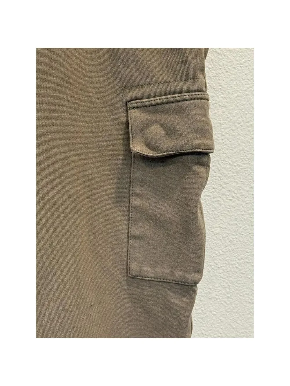 PAIGE Men's cargo jogger pants; Size 32